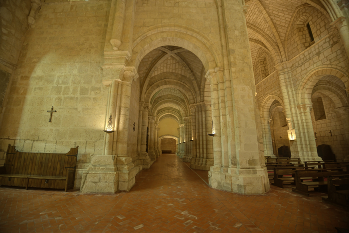 Nave de la epístola de la iglesia del monasterio de la Espina